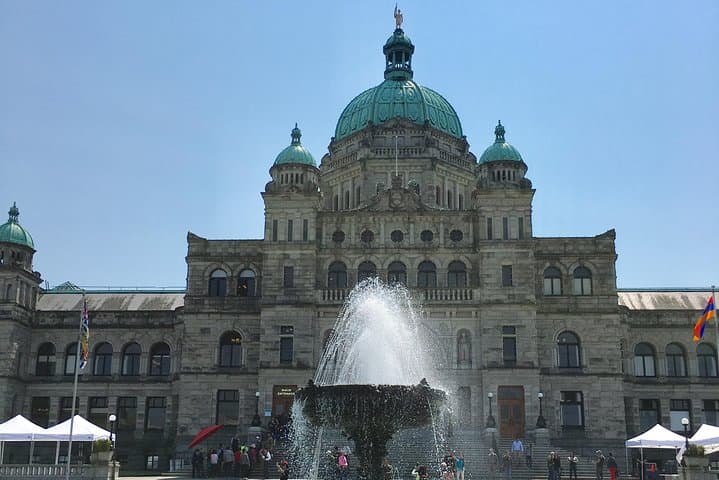 Private Tour of Beautiful Victoria in Deluxe Van