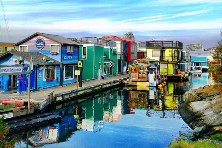 2hr City Highlights Private Tour in Victoria BC