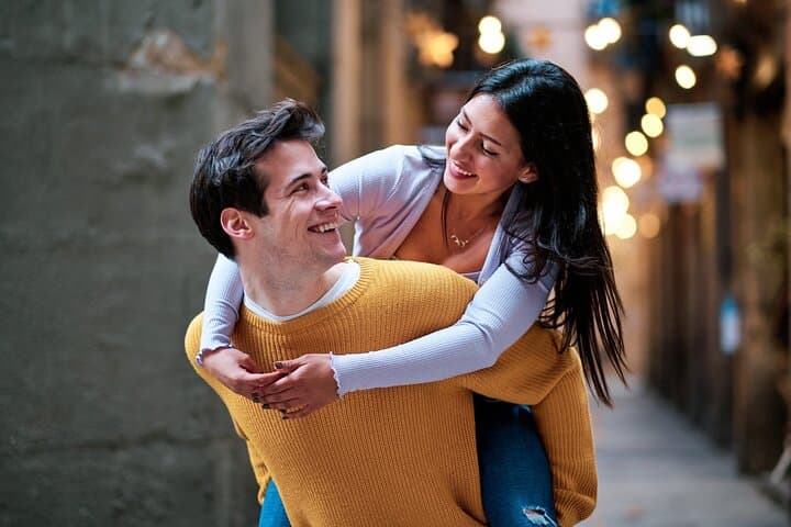 Private Incredible Walking Tour For Couples in Romantic Victoria