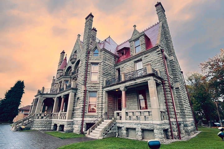 4 Unforgettable Hours in Victoria