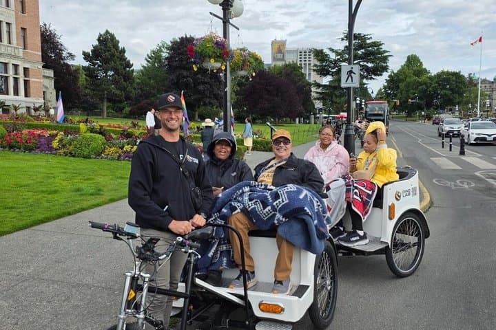 Ultimate Victoria Pedicab Tour - 3 hrs 4-8 People